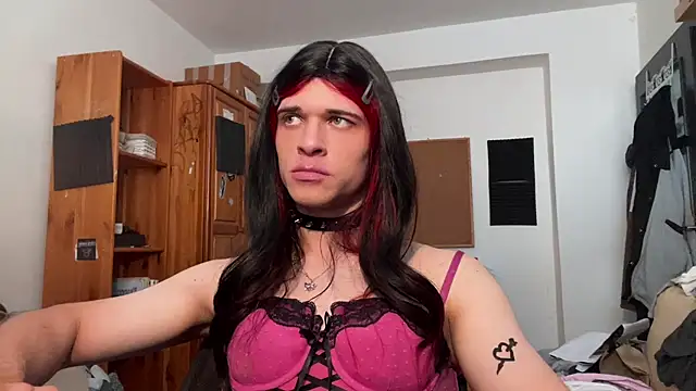 emilydee666 online show from 10/17/25, 12:08