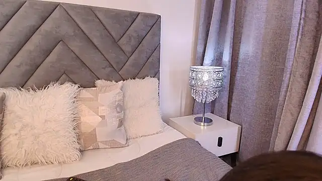 sara owens7 online show from 04/12/26, 01:43