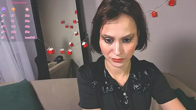 Snapshot of worsh1p_me chatting on 12/18/25, 04:35 worsh1p me online show from 12/18/25, 04:35