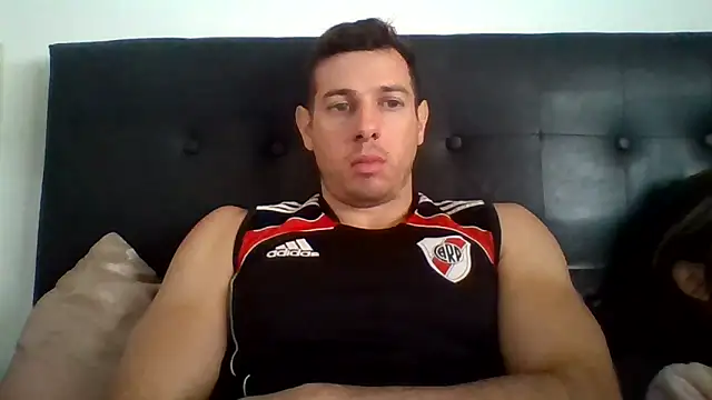 luca23millo90 online show from 10/29/25, 06:20