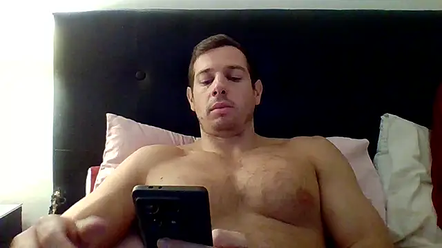 luca23millo90 online show from 04/09/26, 09:42