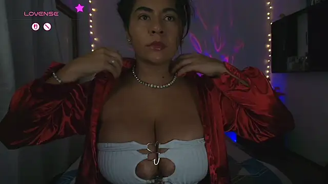 samanthahut1 online show from 10/18/25, 01:19