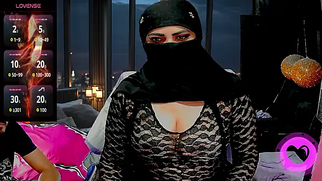 SultanaLayla online show from 02/02/26, 07:23