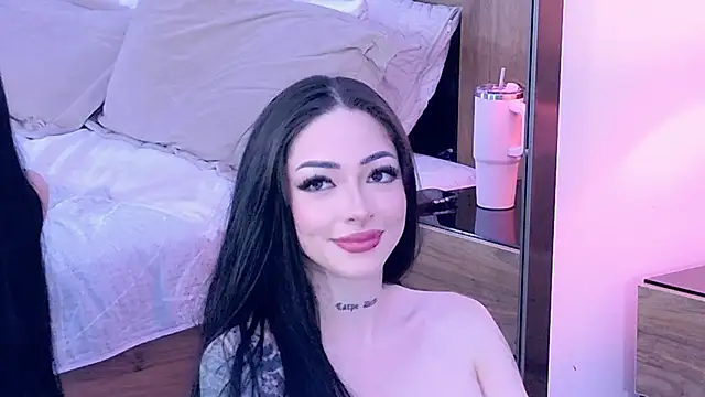 AlessandraLovi online show from 05/31/26, 07:37