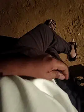 Snapshot of beststripy chatting on 10/20/25, 08:31 beststripy online show from 10/20/25, 08:31