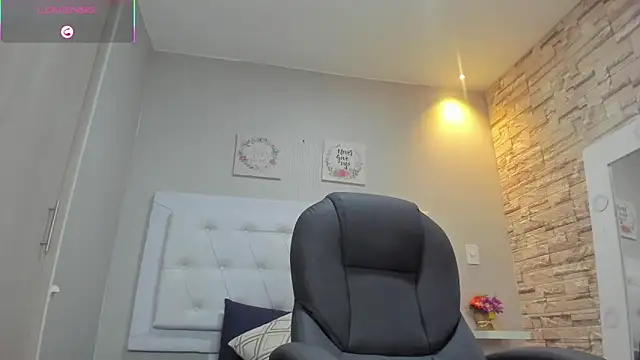 sweet  vanessa1 online show from 12/18/25, 09:54