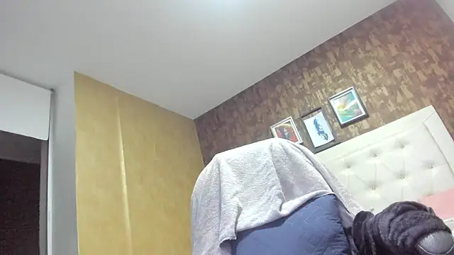 sweet  vanessa1 online show from 04/22/26, 12:24