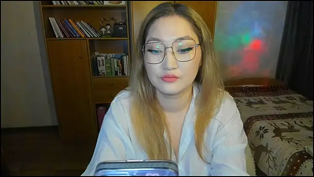 lyra x online show from 01/31/26, 07:56