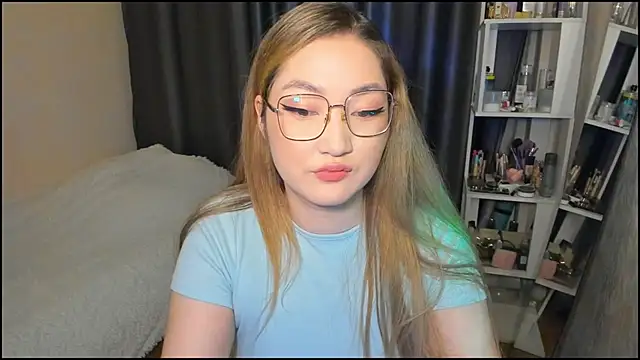 lyra x online show from 02/06/26, 07:28