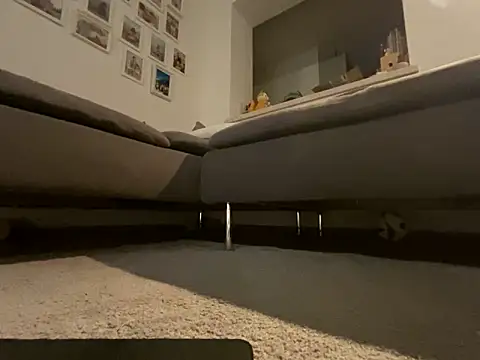 Honeymoon1985 online show from 04/02/26, 06:49