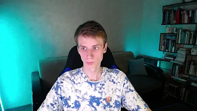 yes cute boy  online show from 02/18/26, 02:13