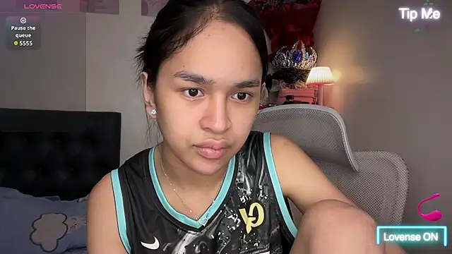 Snapshot of lelasohna chatting on 04/29/26, 12:53 lelasohna online show from 04/29/26, 12:53