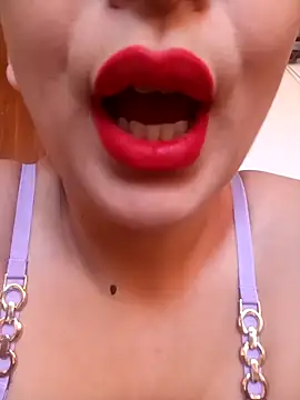 LINA-DALOUA online show from 11/18/25, 12:31