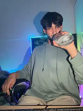 Gipsyboysteve online show from 09/29/25, 01:22