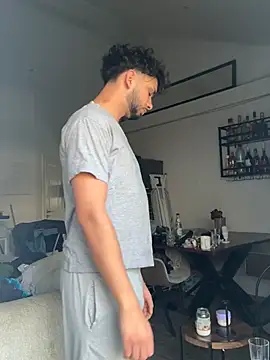 Gipsyboysteve online show from 04/18/26, 06:28