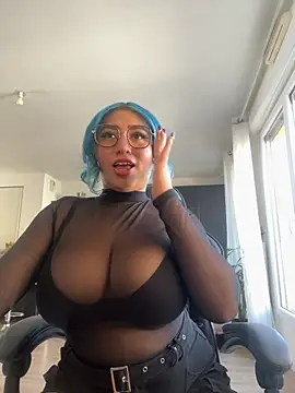 HATSUNE   online show from 10/01/25, 10:32