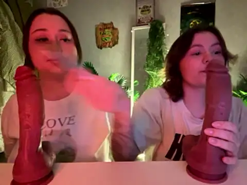 MoonIvy  online show from 01/10/26, 06:09