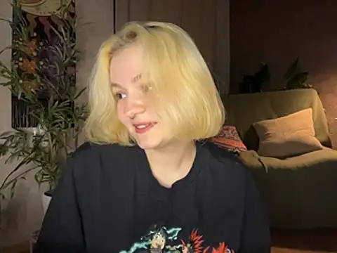 MoonIvy  online show from 06/12/26, 07:13