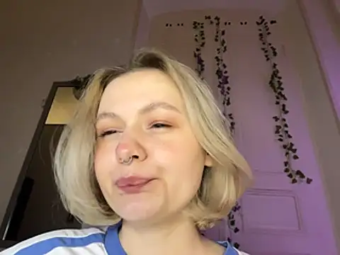 MoonIvy  online show from 07/20/26, 08:11