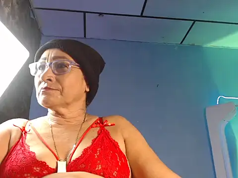 Snapshot of maggi_hotsson chatting on 11/04/25, 07:13 maggi hotsson online show from 11/04/25, 07:13