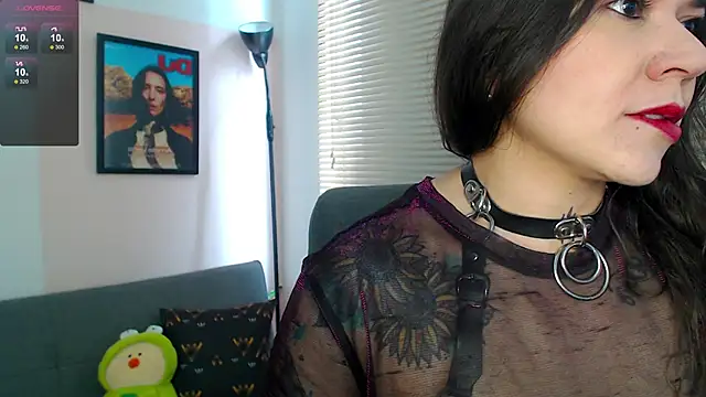 SujannaVarma  online show from 10/06/25, 04:59