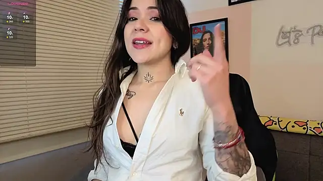 SujannaVarma  online show from 11/22/25, 06:51