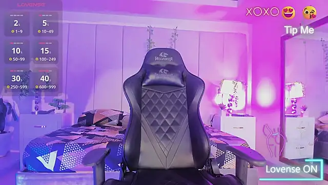 mia rousse25 online show from 04/05/26, 12:19