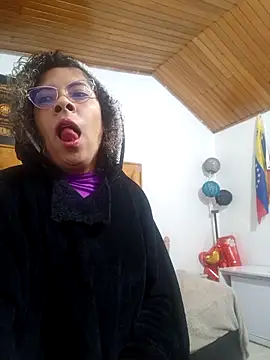 Snapshot of CATTALINAHOT chatting on 02/25/26, 10:03 CATTALINAHOT online show from 02/25/26, 10:03