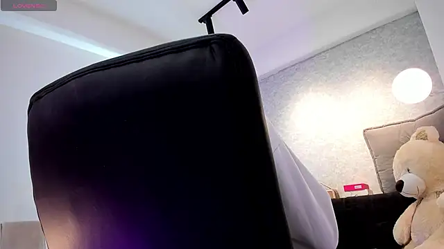 lily cash1 online show from 02/17/26, 12:45