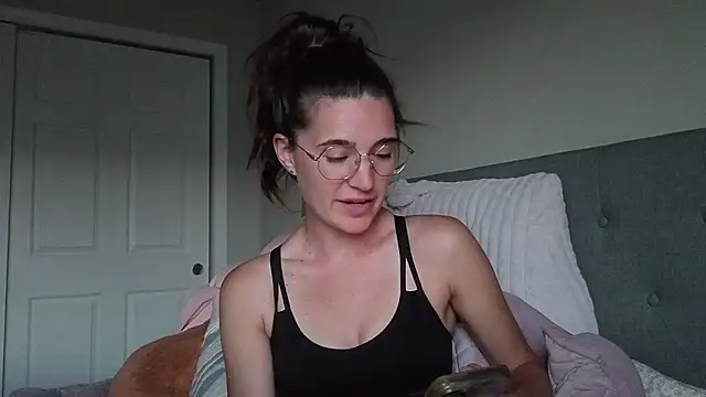 bambifarrina online show from 06/07/26, 01:32