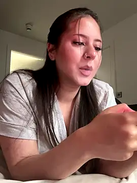 laylabliss online show from 11/12/25, 02:28