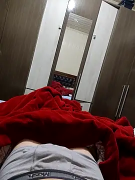 Snapshot of Gustavo198045 chatting on 09/10/25, 01:38 Gustavo198045 online show from 09/10/25, 01:38