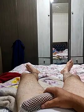 Snapshot of Gustavo198045 chatting on 09/30/25, 03:11 Gustavo198045 online show from 09/30/25, 03:11