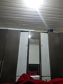 Snapshot of Gustavo198045 chatting on 10/31/25, 02:12 Gustavo198045 online show from 10/31/25, 02:12