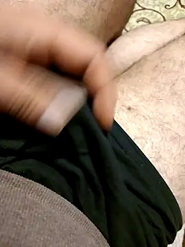 bullut06 online show from 10/26/25, 03:29