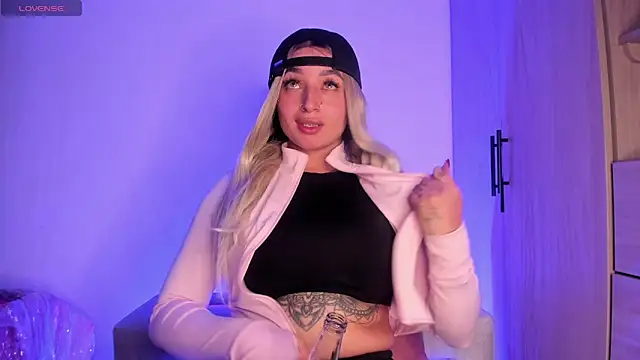 scarlett Collinss online show from 10/05/25, 02:32