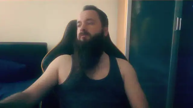 LondonMan1988 online show from 10/24/25, 07:27