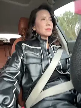 anna yngs online show from 11/12/25, 07:42