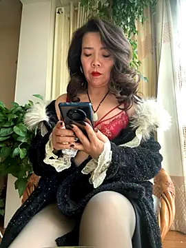 anna yngs online show from 11/14/25, 08:57