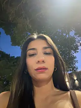 Snapshot of -juicy_ chatting on 07/28/26, 11:37 -juicy online show from 07/28/26, 11:37