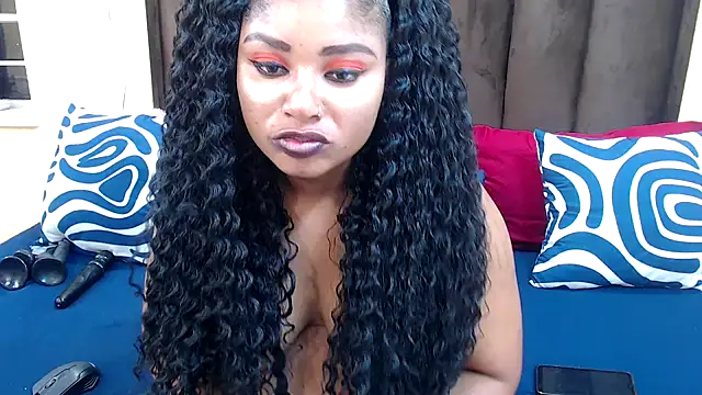 AfricanQueenxx40 online show from 12/02/25, 05:52