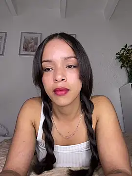 Yasmin777  online show from 06/20/26, 10:34