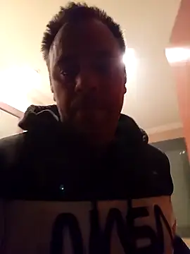 manchego85 online show from 12/04/25, 08:17