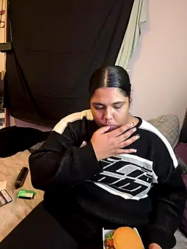 1n0nlythroat online show from 12/23/25, 01:14