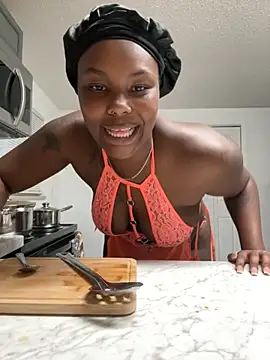 Bleuk online show from 10/17/25, 11:40