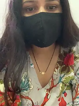 misharani00 online show from 10/13/25, 01:49