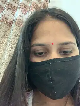 misharani00 online show from 10/27/25, 10:19