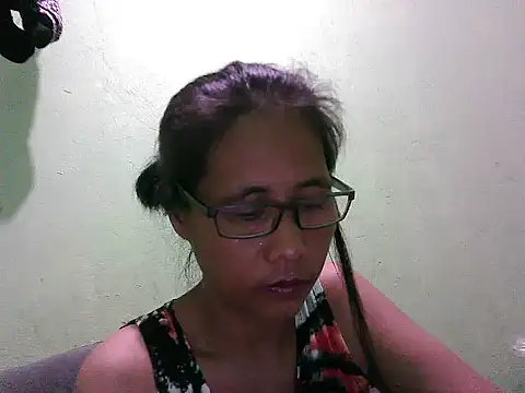 HotLadyPinay32 online show from 04/10/26, 09:25