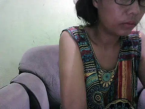 HotLadyPinay32 online show from 04/20/26, 09:38