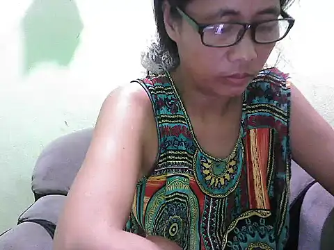 Snapshot of HotLadyPinay32 chatting on 05/10/26, 08:47 HotLadyPinay32 online show from 05/10/26, 08:47